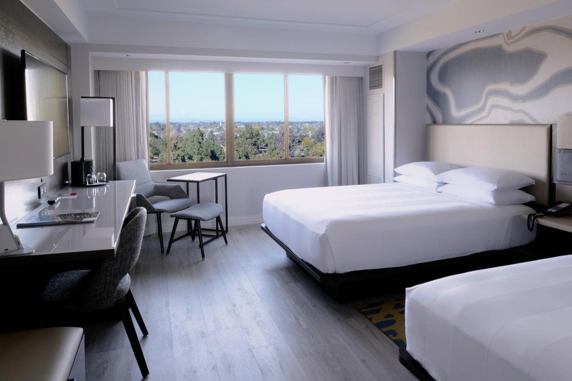 Long Beach Marriott Exteriör bild